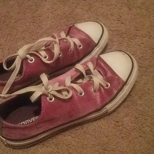 I am selling Converses for kids that size 3